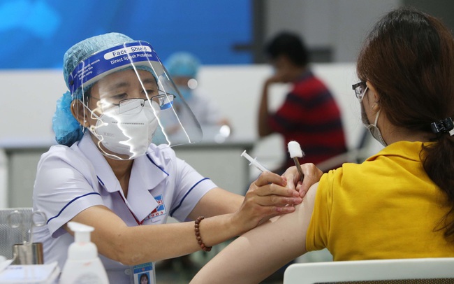 Năm 2022 người dân còn được tiêm vaccine COVID-19 miễn phí không?