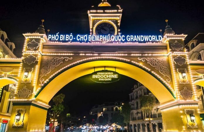 NGƯỜI CON ĐẢO NGỌC – ĐẠO DIỄN SÂN KHẤU CHỢ ĐÊM PHÚ QUỐC GRAND WORLD