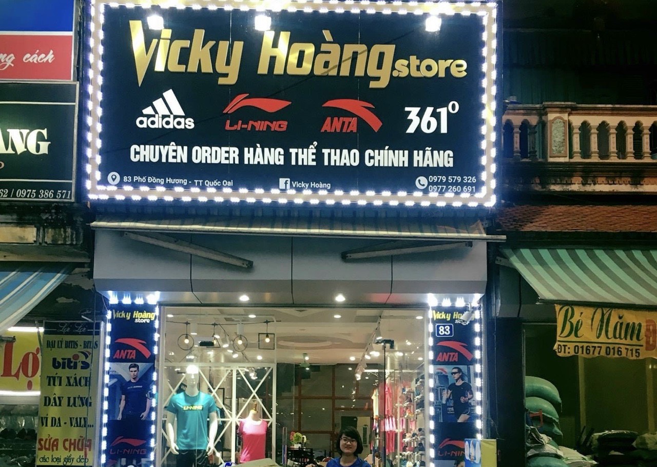 Vicky Hoàng Sport Chuyên Cung Cấp Các Sản Phẩm Về Thể Thao Như Quần Ao, Giày Dép, Đồ Tập Gym, Chạy Bộ… Uy Tín – Chất Lượng