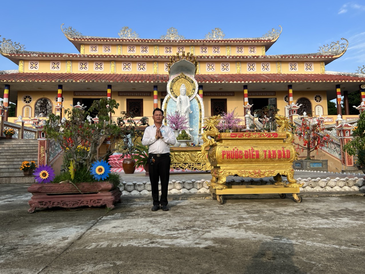 Anh Võ Gia Long Thành Công Nhờ Kinh Doanh Đa Lĩnh Vực Với Niềm Đam Mê Từ Thiện Giúp Đỡ Người Nghèo