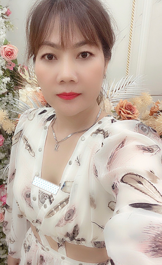 Chị Hồng Thị Thuỳ Trang Chuyên Cung Cấp Tất Cả Các Mặt Hàng Thời Trang Ngoại Nhập Uy Tín Chất Lượng