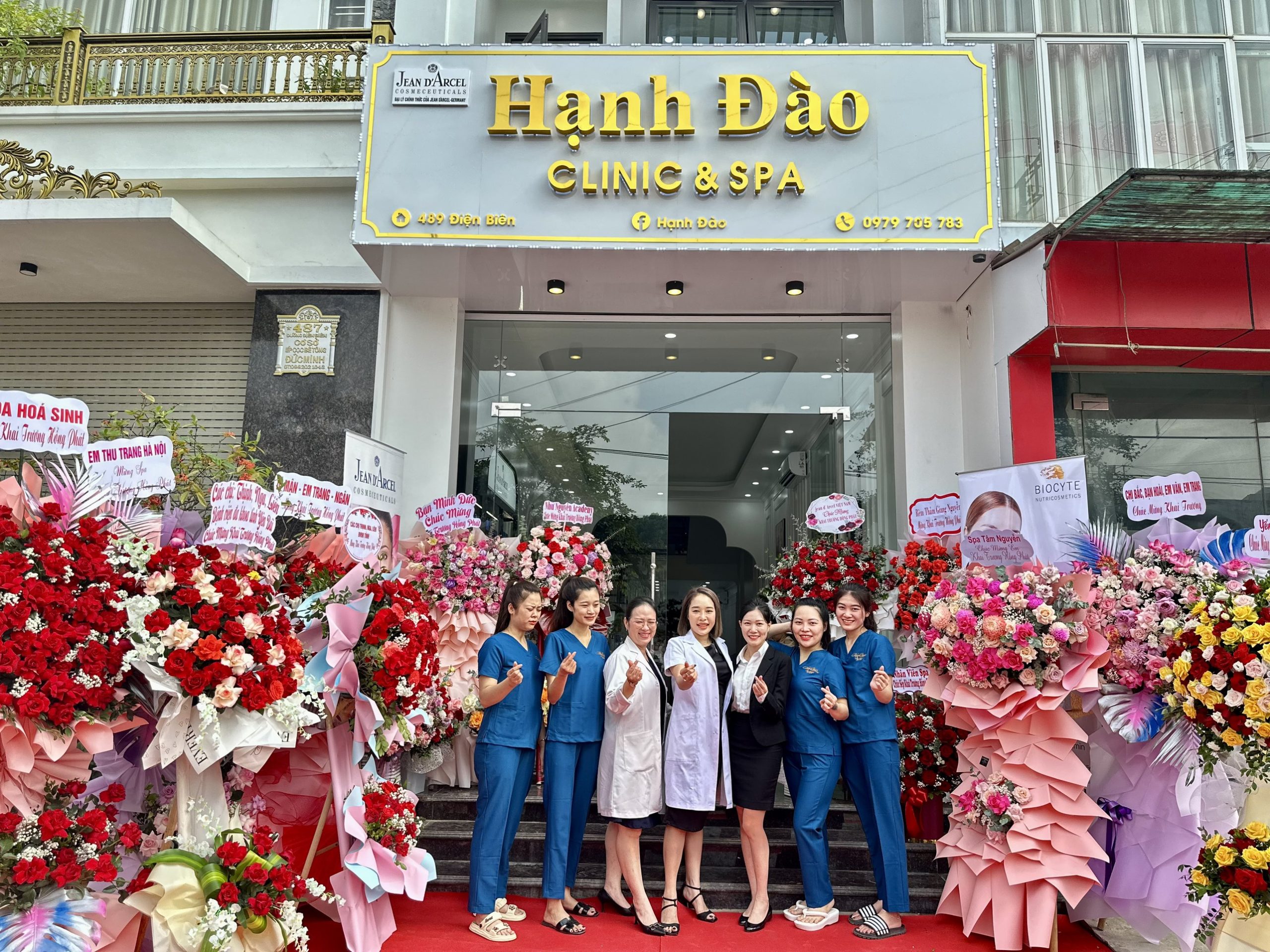 “Phòng Khám Da Hạnh Đào 𝐒𝐏𝐀 & 𝐂𝐥𝐢𝐧𝐢𝐜: Uy Tín và Chất Lượng trong Phẫu Thuật Thẩm Mỹ và Chăm Sóc Da”