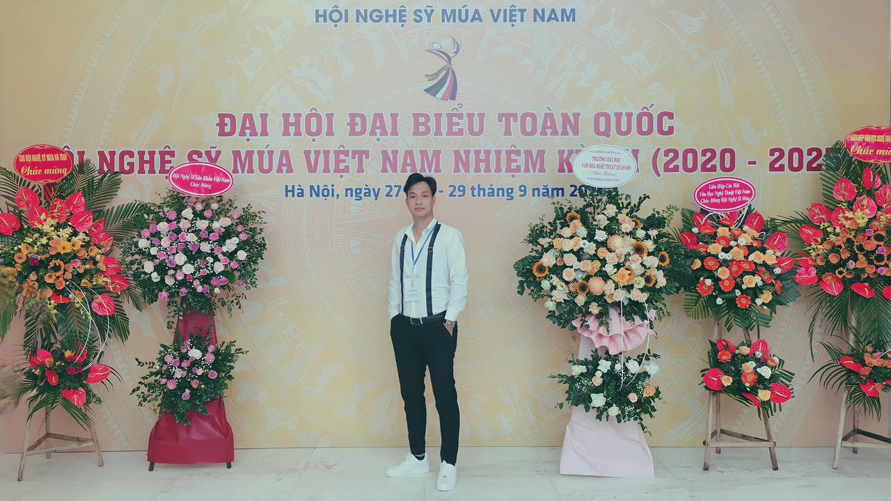 “Từ Nghệ Sĩ Tài Năng Đến Đội Trưởng Đội Múa – Nguyễn Việt Trung và Hành Trình Đầy Ấn Tượng Trong Nghệ Thuật Múa Việt Nam”