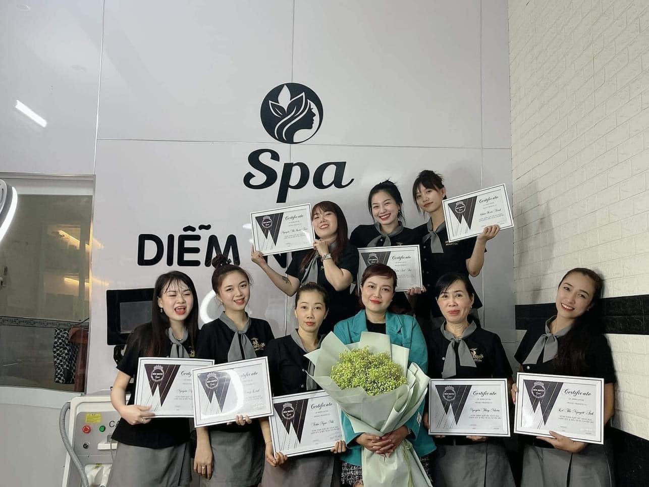 “Tận Hưởng Sắc Đẹp Tự Tin tại Spa Diễm Nguyễn Chuyên Điều Trị Da Nám Mụn Hộ Trợ Sản Phẩm Hoàng Nam: Uy Tín Và Chuyên Nghiệp Hàng Đầu Cà Mau”