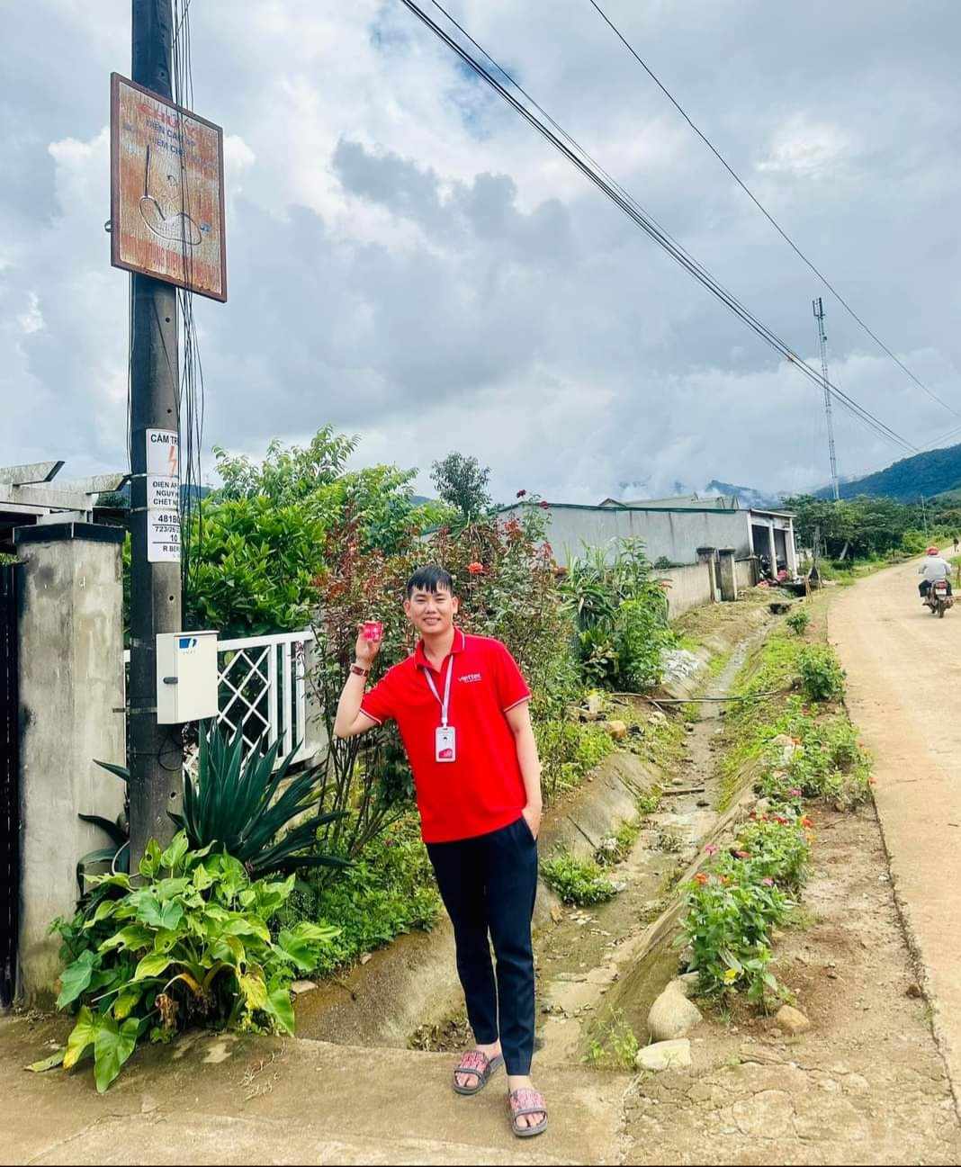 “Anh Đoàn Văn Dũng: Một Hành Trình Tận Tâm và Chuyên Nghiệp tại Viettel”