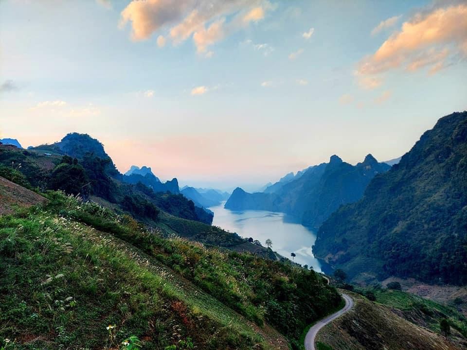 “Anh Đỗ Xuân Quang: Hướng Dẫn Du Lịch và Tinh Thần Cống Hiến cho Cộng Đồng”